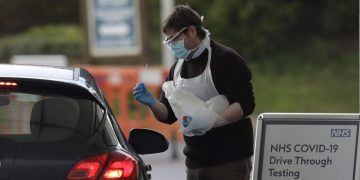 Testi që për 3 minuta të tregon se je pozitiv dhe për 13 minuta që je negativ