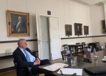 “Mjeku i preshit” Tritan Shehu i mërzitur me coronovirusin pse nuk po vjenë në Shqipëri!