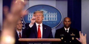 Donald Trump: Trajtimi i Covid 19 mund të bëhet me ilaçet kundër malaries dhe ebolës