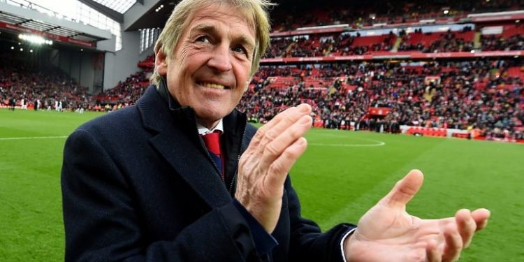 Legjenda e Liverpoolit fiton betejën me Covid-19, largohet nga spitali