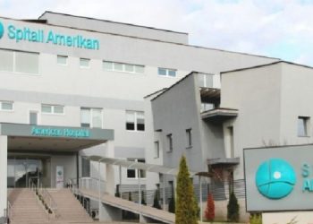 “Privati nuk mund të kryejë teste”! Epidemiologu rrëzon mashtrimet e Spitalit Amerikan: OBSH ka licencuar vetëm ISHP për analizat e COVID-19,