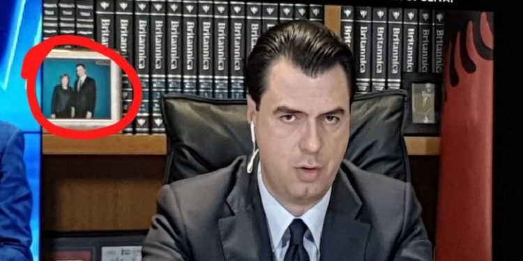 Gafa (keqdashja) e Bashës me emigrantët dhe rasti ‘Merkel’ që e rrëzon atë