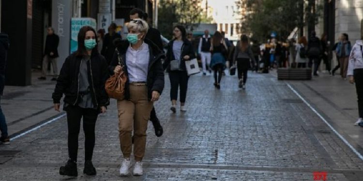 Greqia shpalos planin e rihapjes, më 4 maj njerëzit dalin lirisht