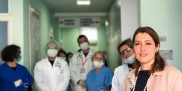 Ministrja e Shëndetësisë jep lajmin e fundit: Ja sa mjekë të familjes do ndihmojnë pacientët me COVID-19