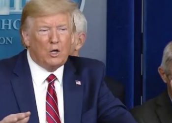 Ilaçi i mrekullisë?! Dyshimet se pse Trump po reklamon hidroksiklorinën: Ja si i vë duart në fytyrë eksperti kur flet presidenti për ilaçin që po e trumpeton me zell të jashtëzakonshëm!