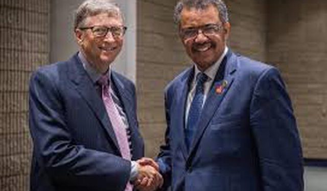 A do na lënë të lirë? Bota, peng i vaksinës së Bill Gates dhe bashkëpunëtorit të diktatorit gjakatar Mugabe, drejtorit të OBSH