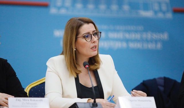 Skuadra prej 30 mjekësh dhe infermierësh në Itali: Ministrja Manastirliu publikon fotot dhe tregon ç’ka ndodhur me ata në spitalin e Brescias