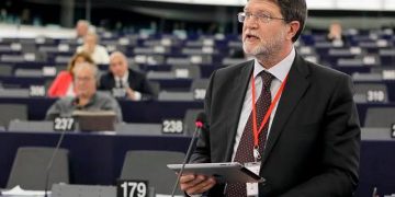 Komisioni i Jashtëm i PE-së votoi raportin me rekomandimet për zgjerimin me vendet e Ballkanit Perëndimor, ndër kriteret kryesore janë zgjedhjet e lira dhe të ndershme