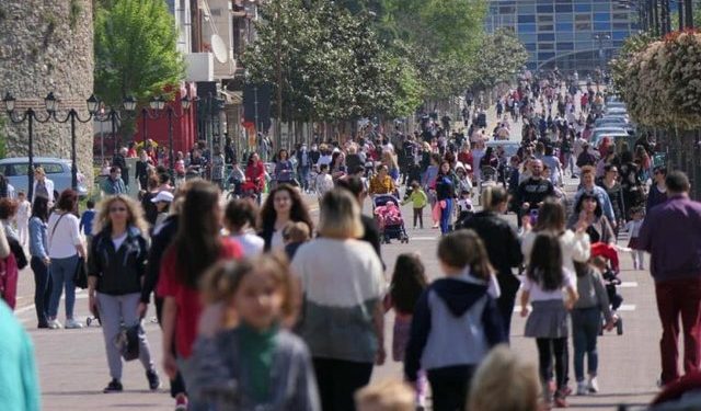 “Karantinimi nuk ka më asnjë kuptim!”, gazetari i njohur publikon pamjet dhe tregon pse duhet të shfuqizohen masat