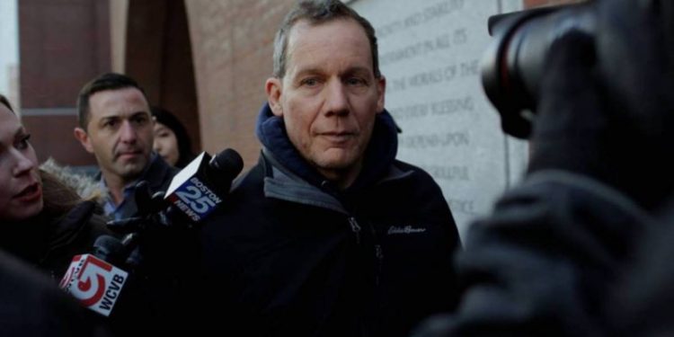 Virusi që ka paralizuar globin! Kush është profesori i Harvardit i arrestuar dhe akuzuar se ka ndihmuar në krijimin e Covid-19 në Kinë?! (GËNJEU PËR PAGESAT E DYSHIMTA nga Wuhan) Çfarë njofton Departamenti i Drejtësisë amerikane?