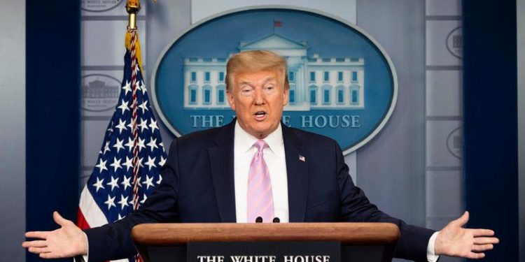 “Më e keqja e pandemisë së koronavirusit së shpejti mund të kalojë”, Trump tregon kush do e marrë vendimin për rihapjen e ekonomisë dhe kur do të ndodhë