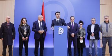 Shikoni këto fytyra në foto! “Ekspertët” e SHQUP zbulim historik: Skaneri është më i saktë se tamponi dhe 5 këshillla mjekëve…të vërtetë