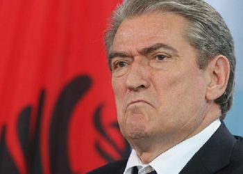 Sali Berishës nuk i “ndahet shpirti” nga protestat dhe revoltat, publikon pamjet që po thyejnë rrjetin, çfarë po ndodh në burgun e sigurisë së lartë 313?