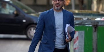 “Me pamjet po bënim shaka tek chati”, këngëtarja e njohur shqiptare tregon prapaskenat me Saimir Tahirin: Gjithmonë na linin që të…