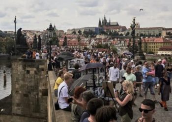 Gjykata rrëzoi kufizimet e Covid-19: Qeveria anulon të gjitha masat ndaj lëvizjes