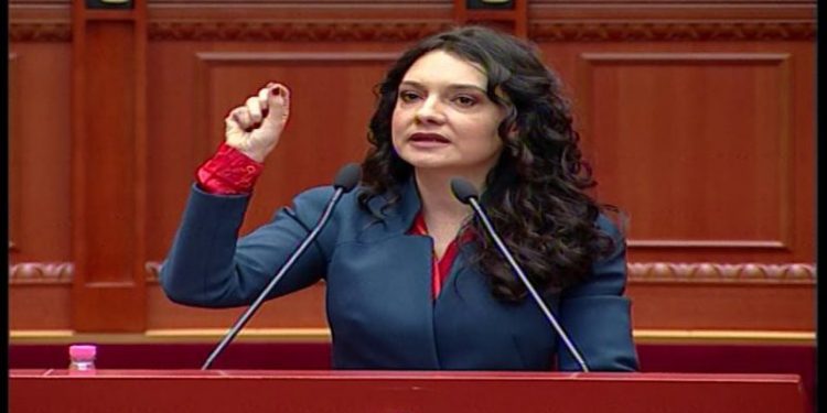 “Çdo punë e ka çuar për dreq”, Spiropali shpërthen ndaj Bashës: I ka dërguar edhe të birin nga mbrapa, se në gjyq nuk është përgjigjur!