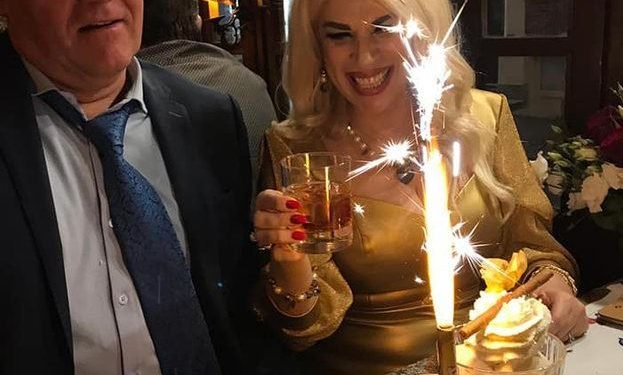 Karantina e biznesmenes shqiptare: Të kesh burrin në shtëpi 24 orë, hall i madh. Tani i besoj kushërirat e komshiet, kur thonin se na ka gjet belaja