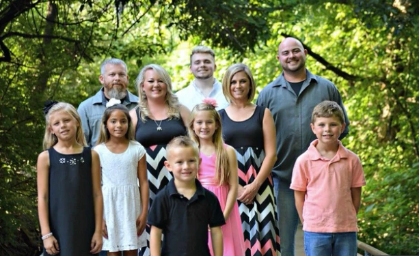 Historia e 32-vjeçares: Jam izoluar në shtëpi me ish- burrin, burrin, gruan e ish burrit dhe 5 fëmijët tanë!