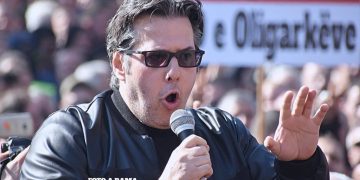 Paloku kërcënon Ramën nga bodrumet ku fshihet nga koronavirusi: Rama mund të trembi pulat e oborrit të tij në Surrel, por ne do ta shpupurisim brenda bunkierit të tij