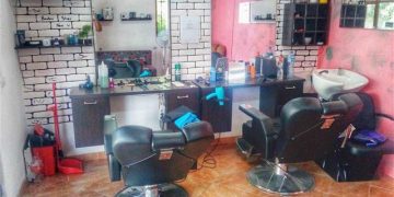 Në kërkim të një berberi: Nuk ofrojmë shërbime për shkak të pandemisë, kemi telefonta pafund nga klientët