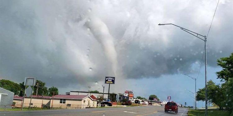 SHBA goditet nga tornadot, së paku 7 të vdekur, dhjetëra të plagosur