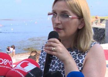 Situata në Shkodër është “ulëritëse”, sipas Voltanës! Sandër Lleshaj i përgjigjet: Kryetarja e “harruar” në zyrë Lëri shkodranët dhe dil hiq lakrat, barishtet e plehrat gjithfarë që kanë zënë rrugët e trotuaret e qytetit