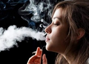 A të mbron konsumimi i duhanit nga Covid-19?