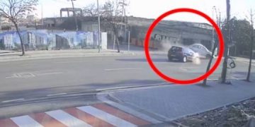 VIDEO/ As karantina nuk i pengon aksidentet në Tiranë