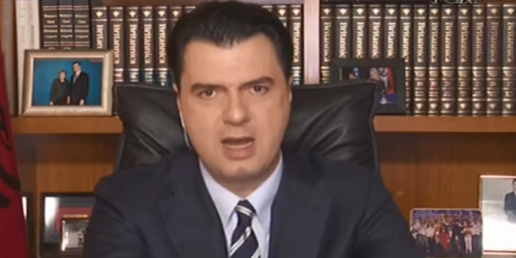 Lulzim Basha: Unë flas sikur jam në qeverisje! Mua dhe kur s’më shkon mendja vetë dhe nuk di, pyes dhe bëj si më thonë të tjerët, jo si Rama