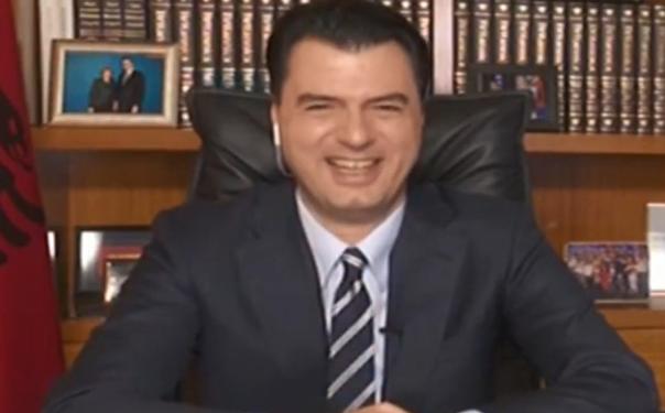 Basha: S’po takoj familjen nga frika këto kohë, po s’duhet të llastohem! Jam më i ri se Johnson dhe e përballoj koronavirusin