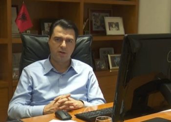 Nuk e ndjek askush! Basha “klienti” më i rregullt i Mark Zuckerberg: Pesë sponsorizime në tre ditë “like dhe share”