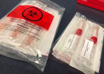 Doktorë dhe infermierë kritikojnë përgjigjien e qeverisë greke për COVID-19