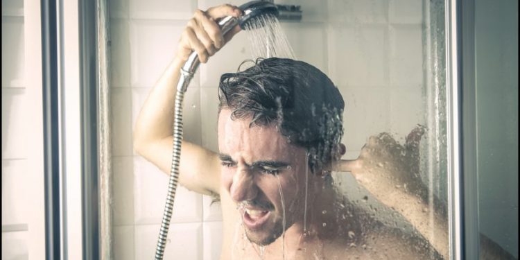 Covid-19, a duhet ta lajmë trupin aq shpesh sa duart?!