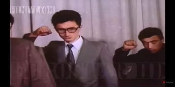 Buzhala nxjerr foton e Hysamedin Ferajt të LVV në Tiranë duke bërë homazhe për Enverin: Kjo lopë staliniste do të na japë mend ne