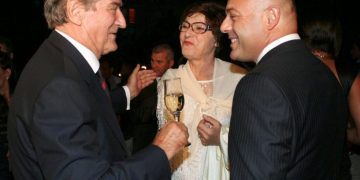 Albani, mësuesit dhe Blendi Fevziu