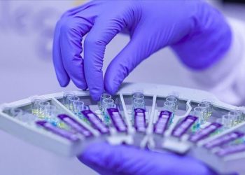 Turqi, shkencëtari izolon virusin COVID-19