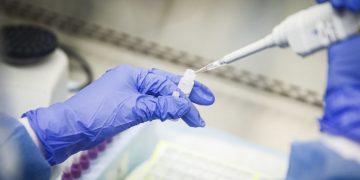 “Remdesivir”, iIaçi i ri që lufton Covid-19: Eksperimenti tregoi se pacientët shërohen në pak ditë