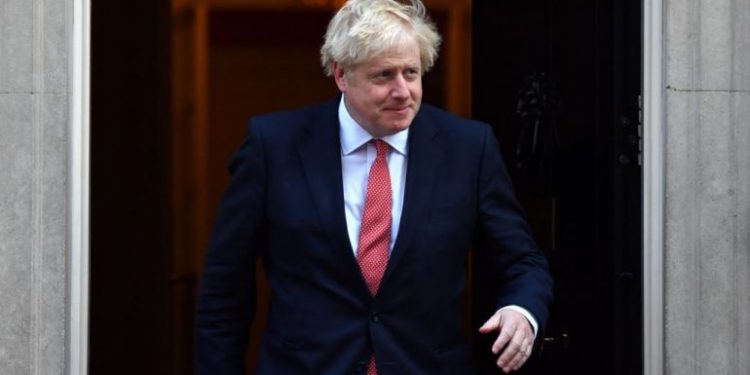 Boris Johnson nuk ka pneumoni! Dilema për valixhen bërthamore, kush i mban kodet?!