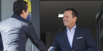 Kurti luftë frontale SHBA. “…Eshtë pozicionuar në anën e politikanëve të korruptuar”