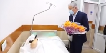 Buqetë me lule nga ministri Lleshaj për vajzën që u plagos gabimisht gjatë kapjes së vrasësit të shumëkërkuar: Shpëtoi jetën e një tjetër kalimtari