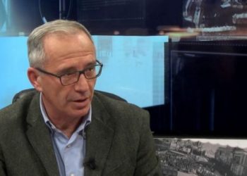 Kështu ndodh kur e mëson teknologjinë në “moshë të harruar”! “Nesër do të dal pa leje nga shtëpia”! “Rebelohet” Mark Marku kundra vetes! Fton qytetarët që nuk kanë hallet e tij, të revoltohen kundra qeverisë