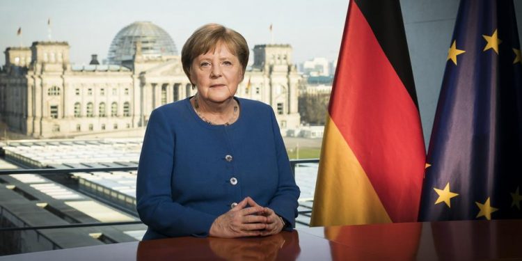 COVID-19, Merkel: Lëvizim mbi shtresë shumë të hollë akulli, s’jemi në fazën e fundit, por të parë pandemisë