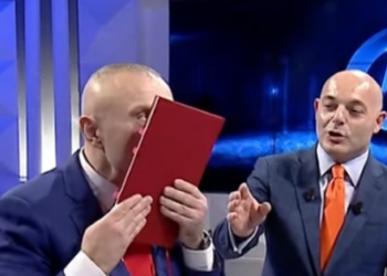 “Megjithatë, kjo mazhoranca i ka kapur institucionet”, Meta “qetëson” demokratët e tërbuar nga afrimi me Ramën: Aksioni im ka qenë, është dhe do jetë në mbrojtje të Kushtetutës