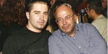 Ngjarja që la njollë në figurën e Fatos Nanos: Në Shqipëri humbën jetën 15 maturantë, ai argëtohej në buzukin grek (si u mor vesh lajmi dhe justifikimi)