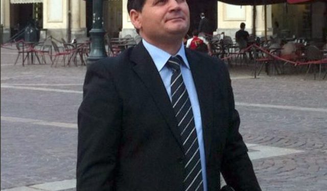 Kush mashtron?! Vëllai i Pjerin Ndreut, drejtor Paulini i përgjigjet Auron Tares: Ke gënjyer! Pranon se jahti iku pa furnizuar me karburant dhe ushqime