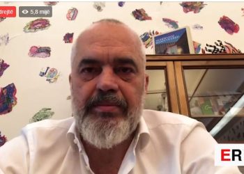 “Mirëmëngjes nga unë, Luli dhe shokët e tij”! Rama u përgjigjet akuzave të PD-së për tenderat