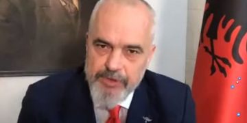 “Turp, turp atyre që luajnë patriotash”! Rama: Të shtunën nisim riatdhesimet nga Roma, prenotoni vetë që tani biletat e avionit dhe hotelet për karantinë