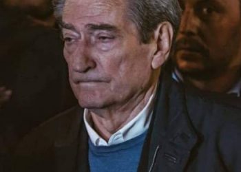 Doktor “mortja”, në versionin taksist: Ramës i është shqetësuar menderja për taksitë! Hidhni poshtë me neveri terrorin, mos e pyesni