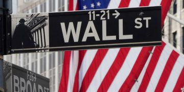 Koronavirusi trondit SHBA: Ekonomia amerikane tkurret me 4.8% në tremujorin e parë