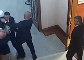 “Unë nuk vdes njerëz si ju”! Doktor Skënder Bratajt “sqaron” Strazon e PD-së: Pse zgjodha t’i përgjigjem një ordineri?!